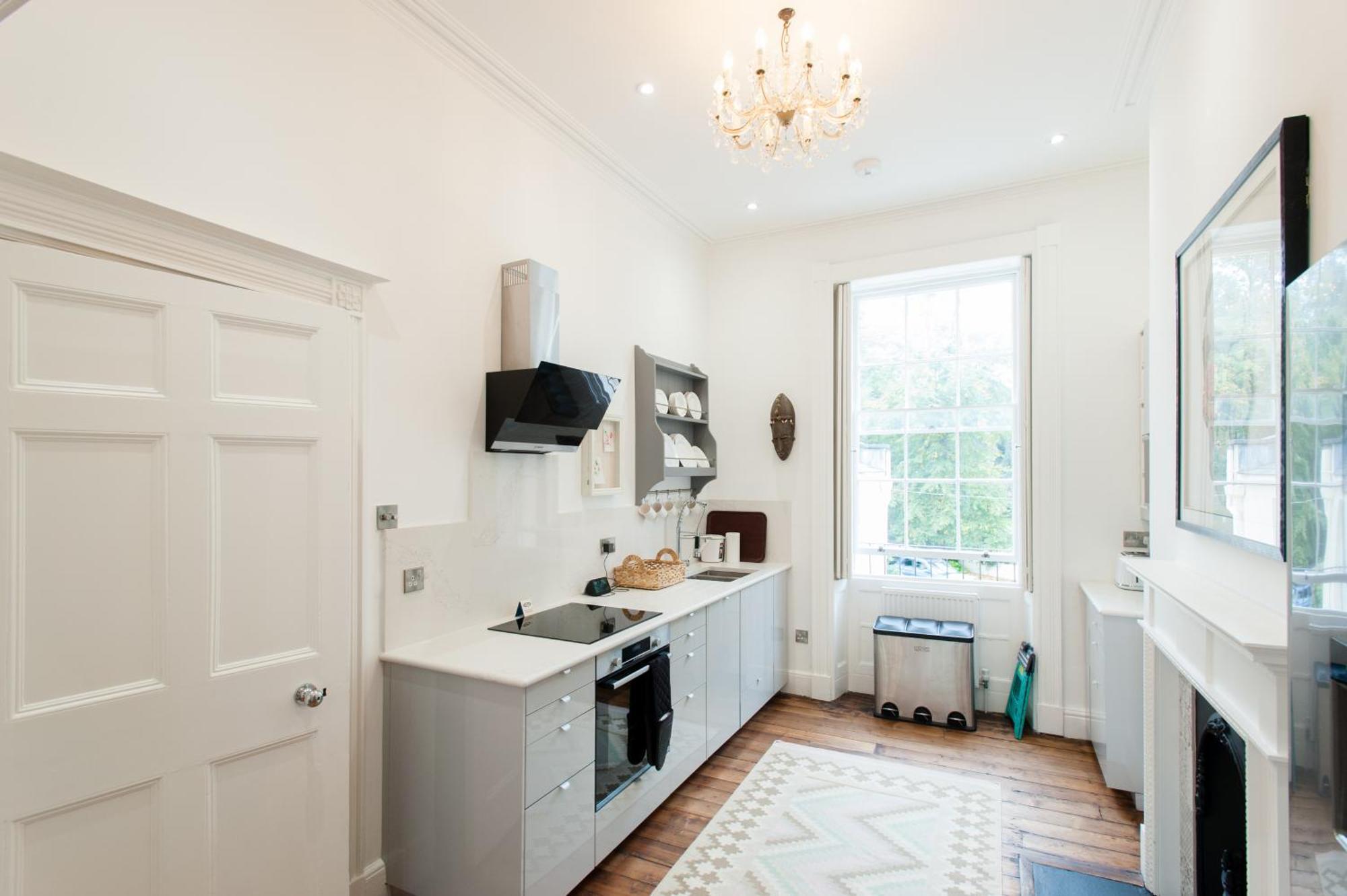 Town Centre Luxury In 21A, 21B And 21C Montpellier Terrace Available Separately Or Together, Amazing Location Opposite Montpellier Gardens كيلتنهام المظهر الخارجي الصورة